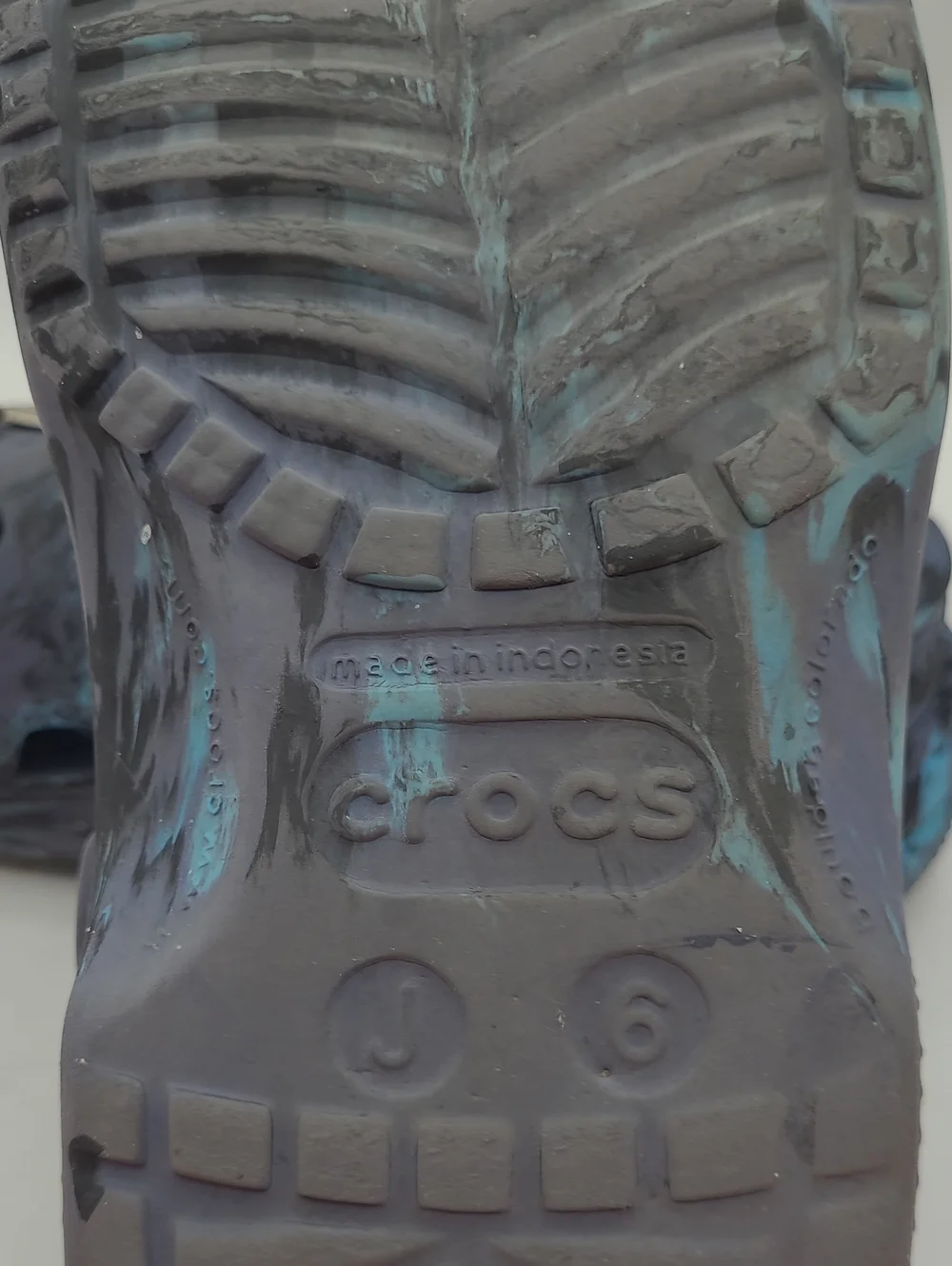 Crocs Marbled Blue Clogs Size 6 In Juniors